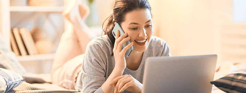 10 Positive Things You Learn in an Online Relationship 2 bds woman laptop