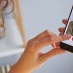 What Women Secretly Look For on a Man’s Profile Photos 9 What Women Secretly Look For on a Man’s Profile Photos