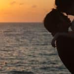 How to Balance Independence and Romance in Long-Distance Dating